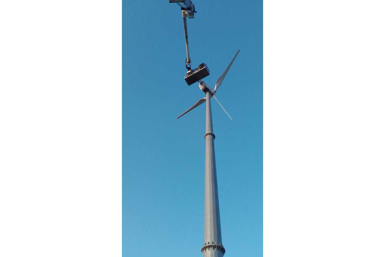 Assistenza manutenzione turbina eolica